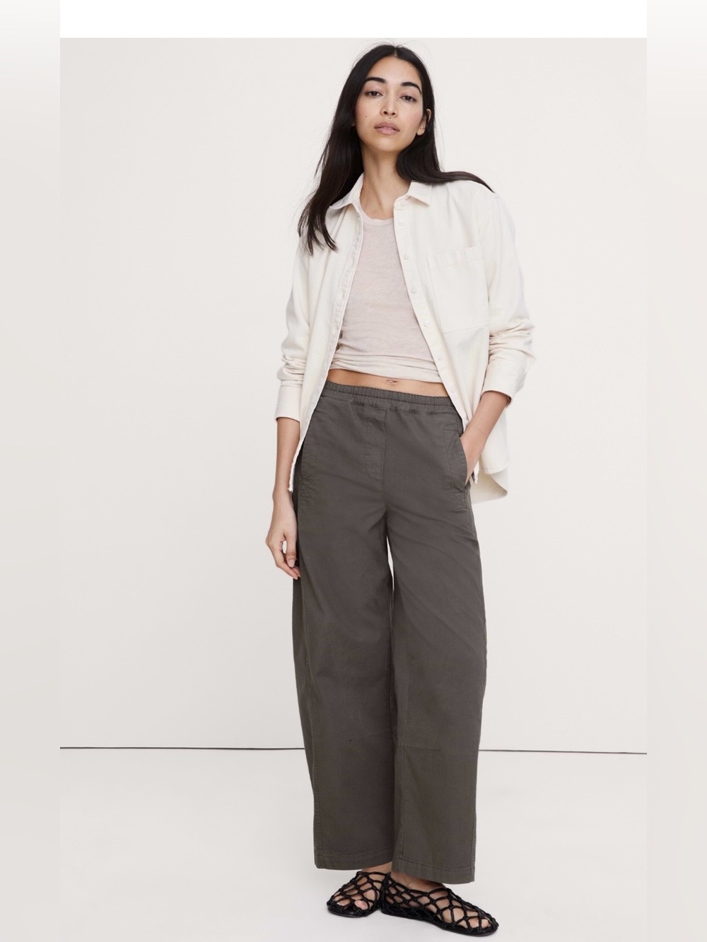 NWT-Banana Republic Mid-Rise Relaxed Painter Pull-On Pant, Small Petite